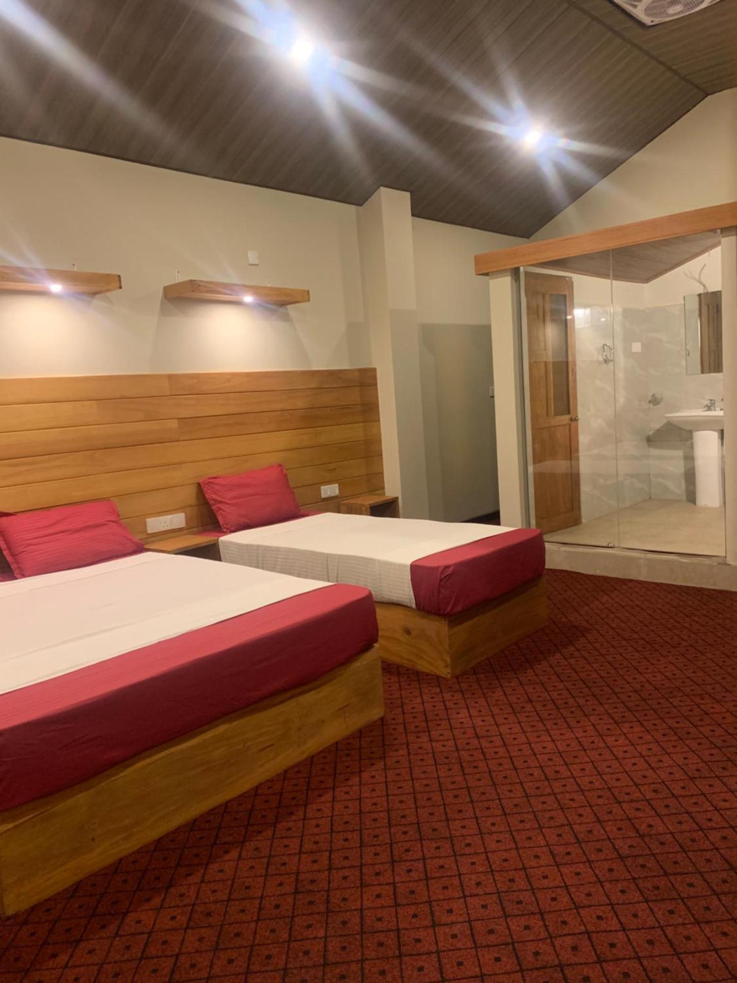 Pub Ceylon Hostel Ella Ngoại thất bức ảnh