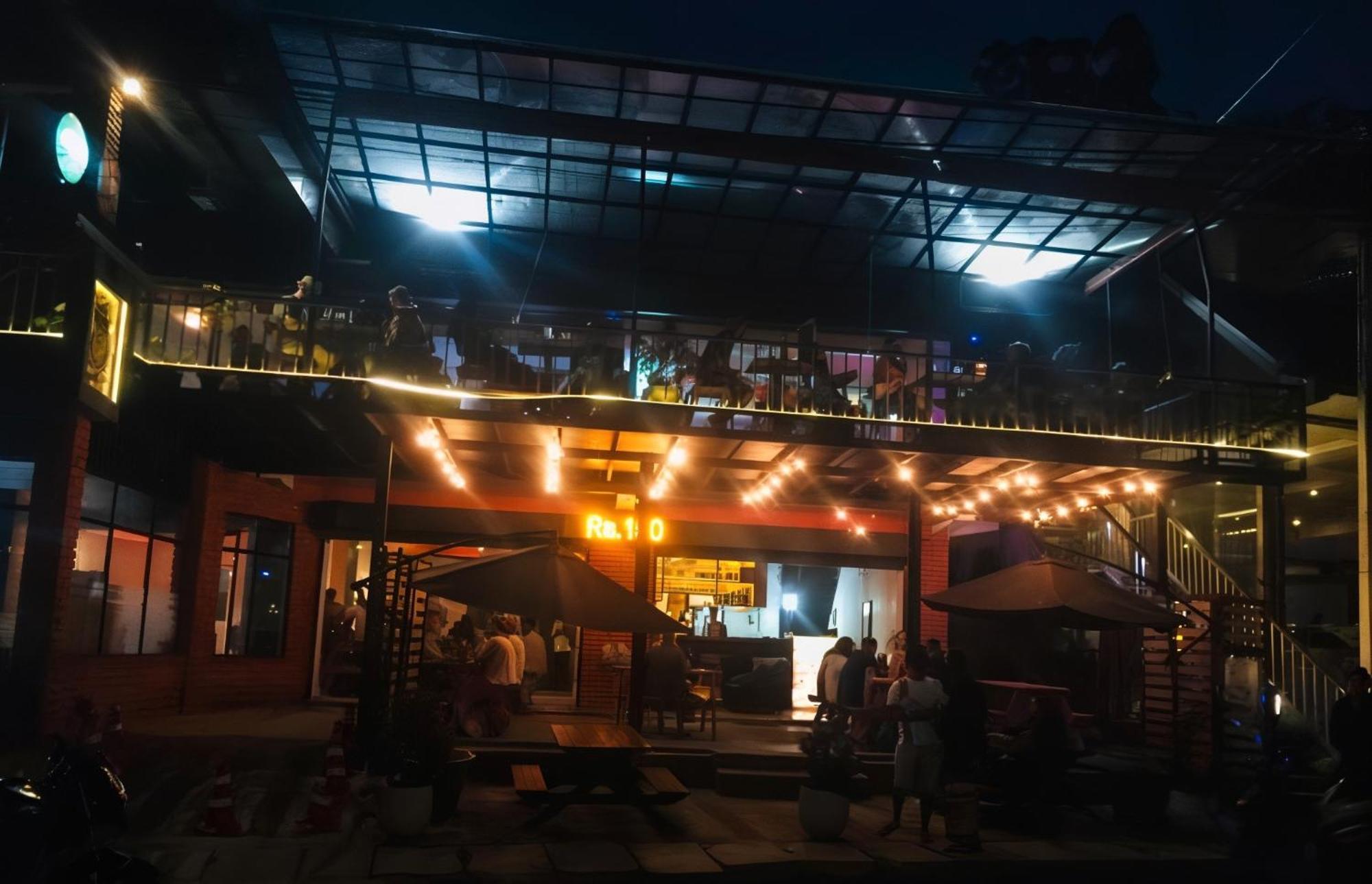 Pub Ceylon Hostel Ella Ngoại thất bức ảnh