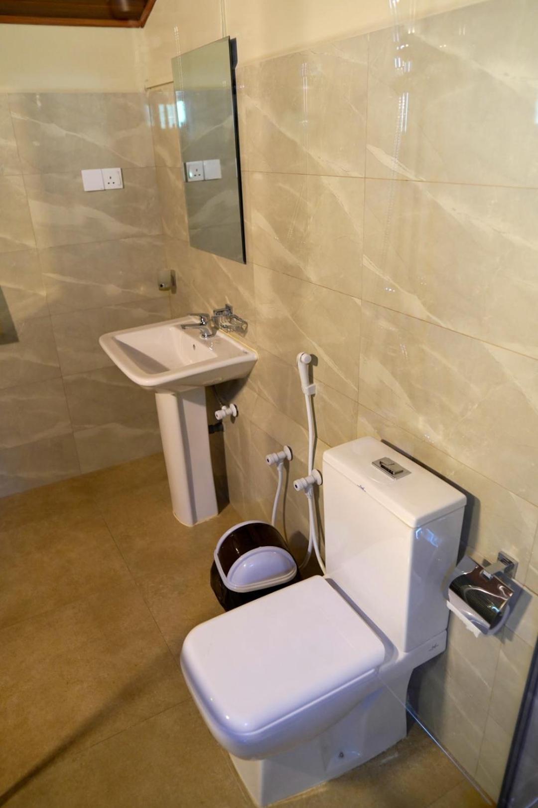 Pub Ceylon Hostel Ella Ngoại thất bức ảnh