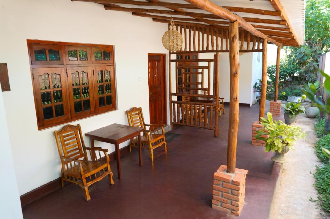 Pub Ceylon Hostel Ella Ngoại thất bức ảnh
