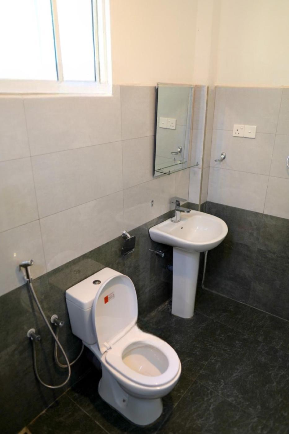 Pub Ceylon Hostel Ella Ngoại thất bức ảnh