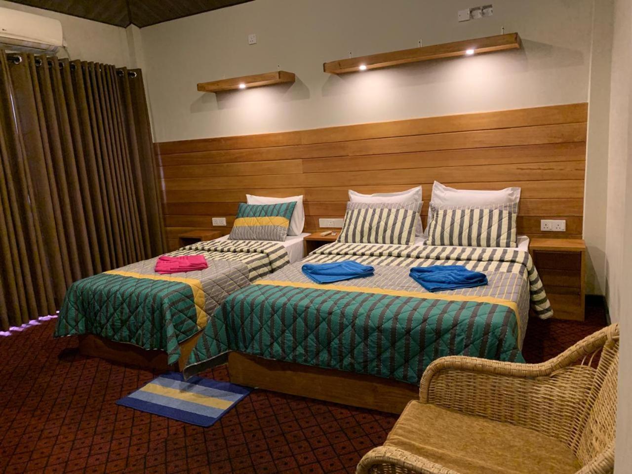 Pub Ceylon Hostel Ella Ngoại thất bức ảnh